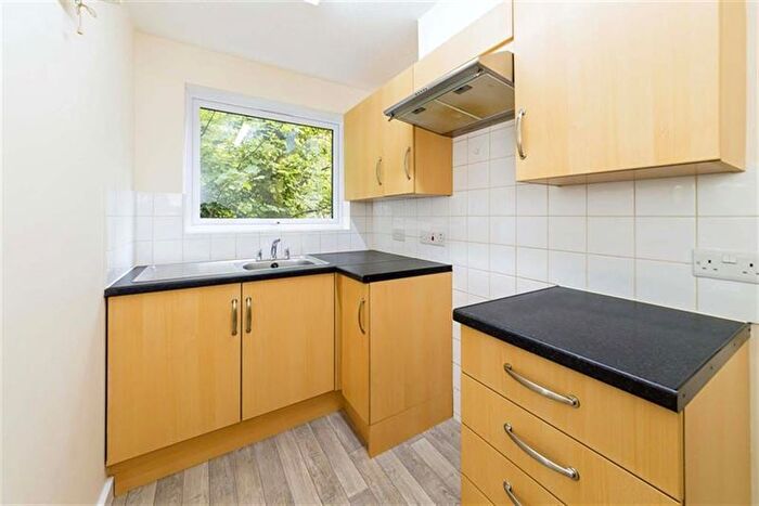 Studio To Rent In Ashdown Gate, East Grinstead, RH19