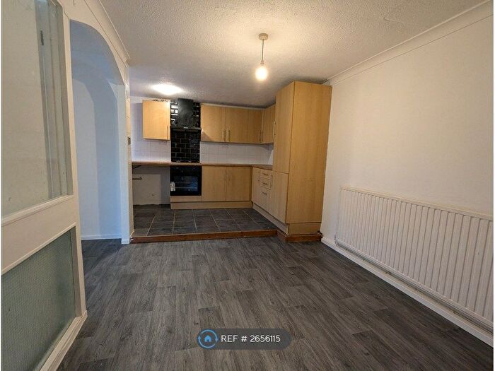 3 Bedroom Terraced House To Rent In Elizabeth Way, Basildon, SS15