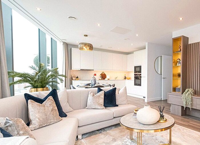 1 Bedroom Flat To Rent In Citrine House, Lismore Boulevard, Colindale Gardens, NW9