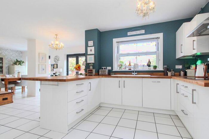 5 Bedroom Detached House For Sale In Brambling Gardens, Wixams, MK42