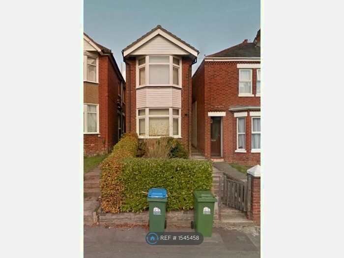 3 Bedroom Detached House To Rent In Broadlands Road, Southampton, SO17