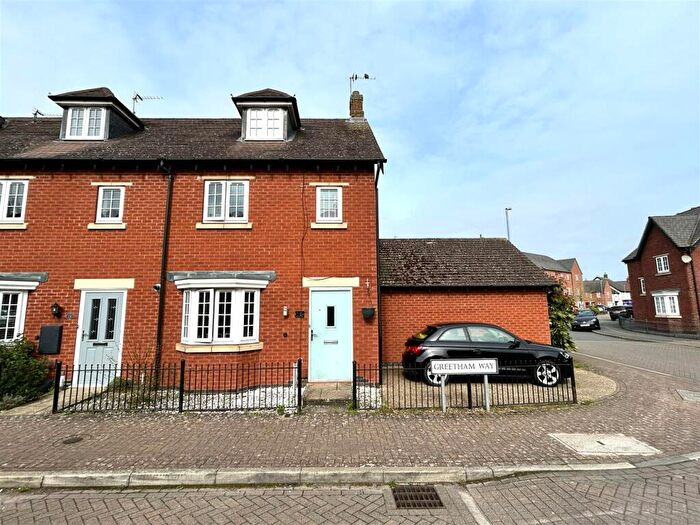 3 Bedroom Town House For Sale In Greetham Way, Syston, LE7