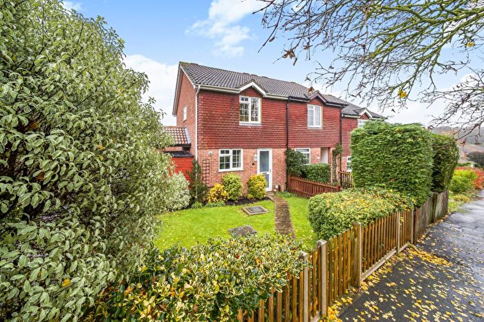 2 Bedroom End Of Terrace House For Sale In Greenhill Gardens, Guildford, Surrey, GU4