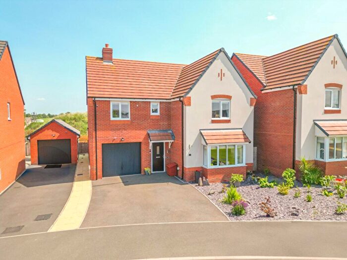 4 Bedroom Detached House For Sale In Hastings Road, Grendon, CV9
