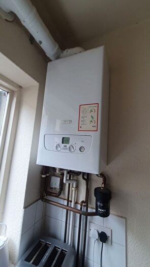 2 Bedroom End Of Terrace House For Sale In Humber Avenue, Coventry, West Midlands, CV1
