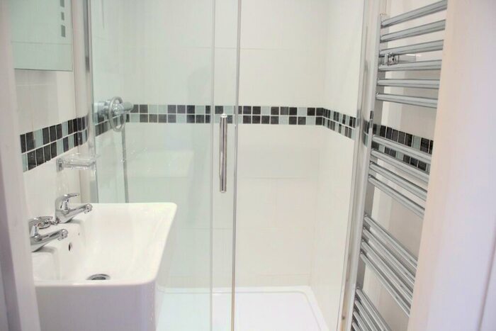 2 Bedroom Apartment To Rent In High Street, Hungerford, Berkshire, ., RG17