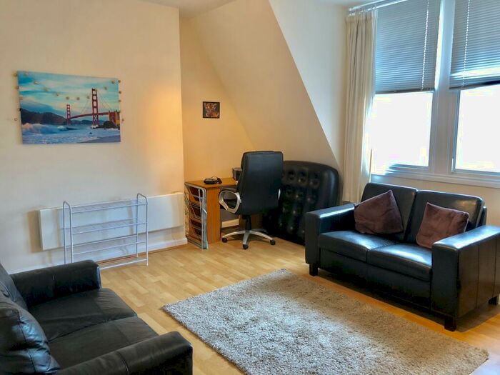 2 Bedroom Apartment To Rent In Regent Court, Derby Street, Nottingham, NG1