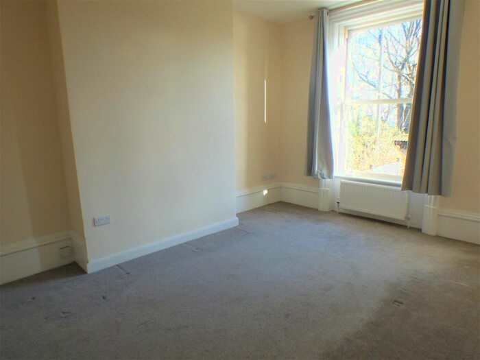 1 Bedroom Flat To Rent In Wentworth Street, Huddersfield, HD1