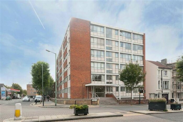 2 Bedroom Apartment To Rent In Goldstone Villas, Hove, BN3