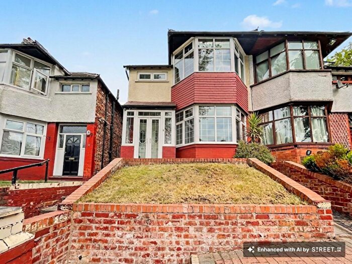 6 Bedroom Semi-Detached House For Sale In Salisbury Drive, Prestwich, M25