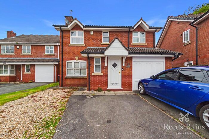 4 Bedroom Detached House For Sale In Oak Meadow, Weaverham, Northwich, Cheshire, CW8