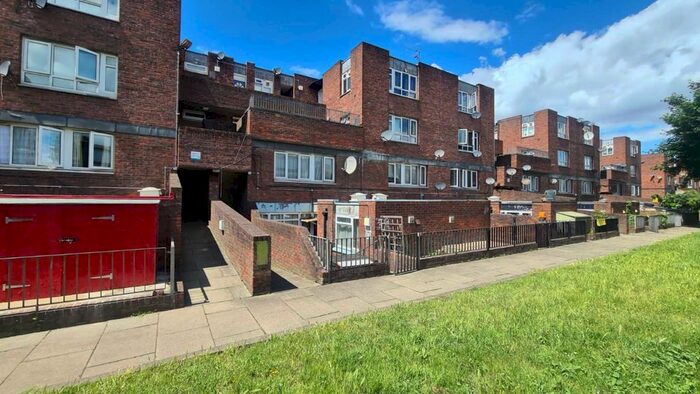 1 Bedroom Flat To Rent In Carlton Grove, Peckham, SE15