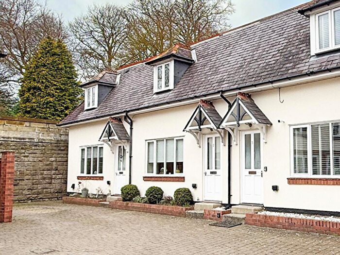 3 Bedroom Terraced House For Sale In High Bridge Court, Waterside, Knaresborough, HG5