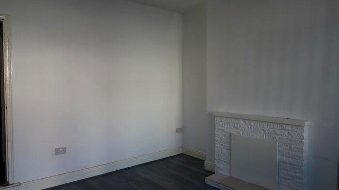 2 Bedroom Terraced House To Rent In Grimston Road, Nottingham, NG7