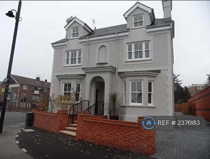 2 Bedroom Flat To Rent In Church Road, Leatherhead, KT22
