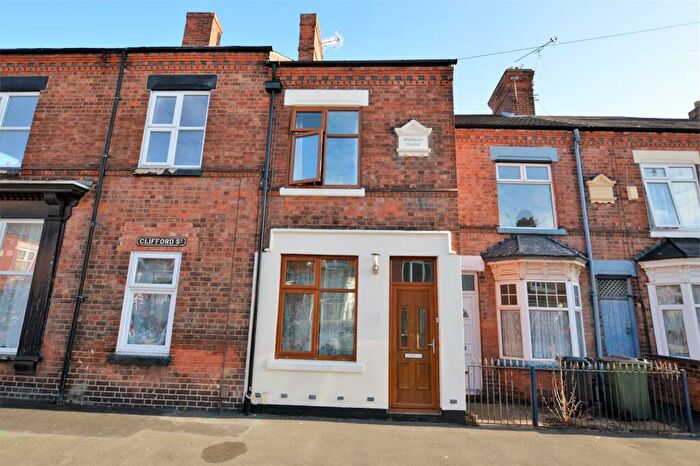 3 Bedroom Terraced House To Rent In Clifford Street, Wigston, Leicestershire, LE18