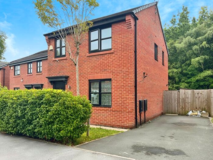 3 Bedroom Detached House To Rent In Tiverton Avenue, Leigh, WN7