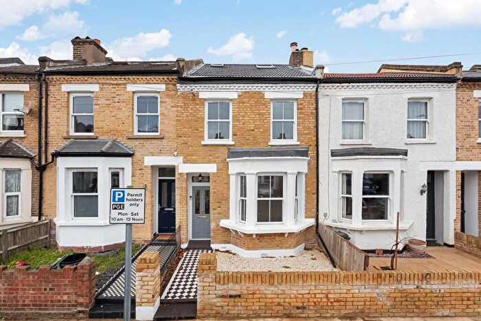 4 Bedroom House For Sale In Kingswood Road, Penge, London, SE20