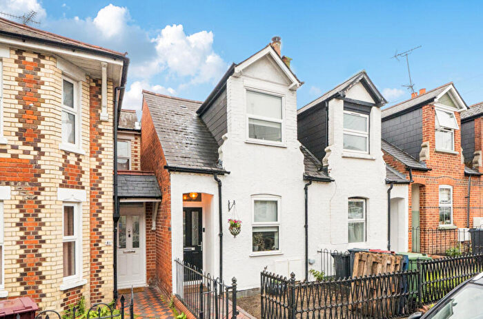 2 Bedroom Terraced House For Sale In Highgrove Street, Reading, Berkshire, RG1