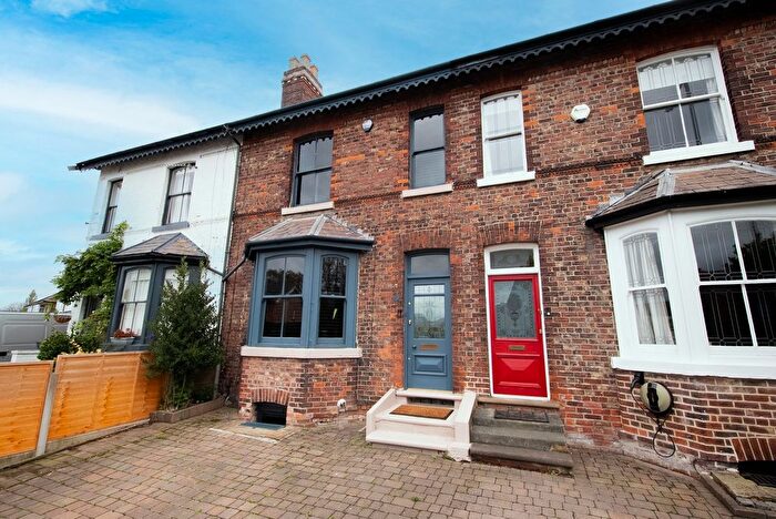 4 Bedroom Terraced House For Sale In Hulme Hall Road, Cheadle Hulme, SK8