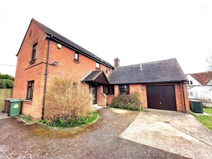 4 Bedroom Detached House To Rent In High Street, Tetsworth, OX9