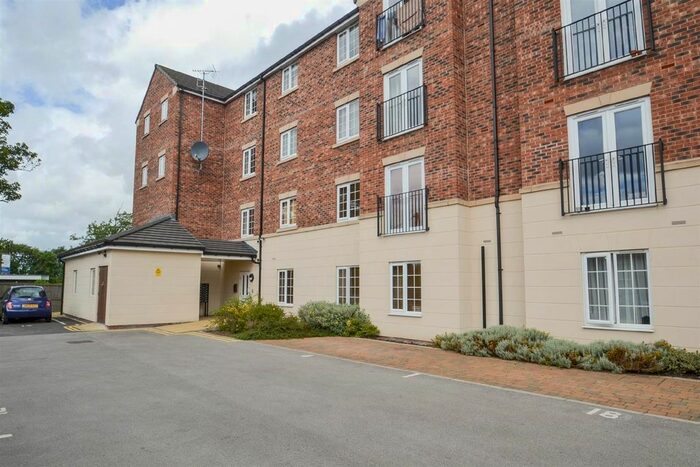 2 Bedroom Flat To Rent In Scholars Court, Dringhouses, York, YO24