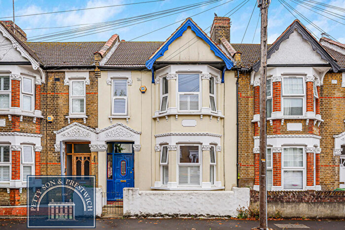 3 Bedroom House To Rent In Crofton Road, Plaistow, E13