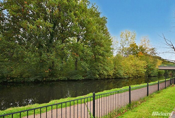 4 Bedroom Semi-Detached House For Sale In Knott Mill Way, Runcorn, WA7