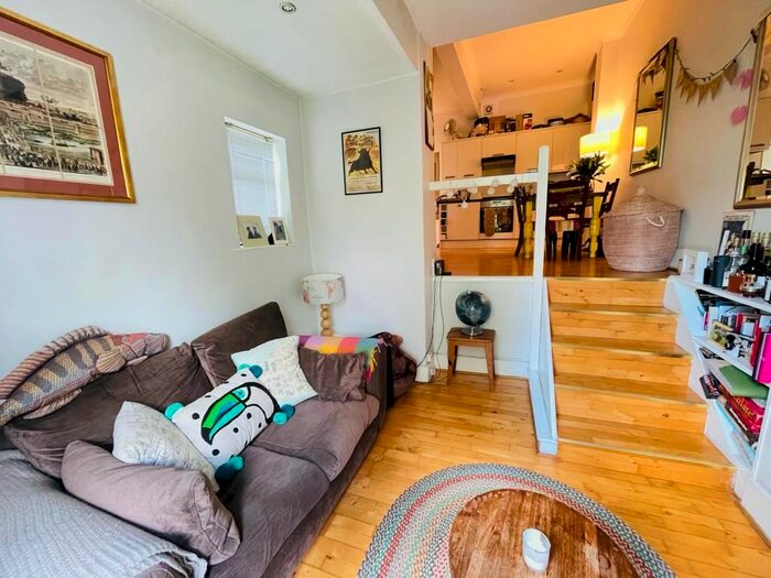 1 Bedroom Flat To Rent In Edith Road, London, W14