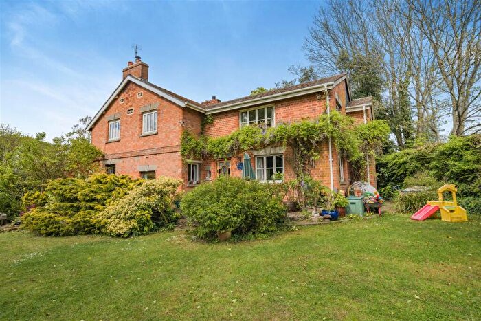 5 Bedroom Detached House For Sale In Gloucester Road, Upleadon, Newent, GL18