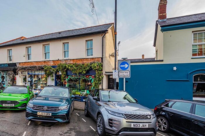 2 Bedroom Apartment To Rent In Glebe Street, Penarth, CF64