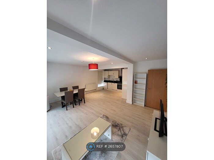 3 Bedroom Flat To Rent In Fortess Road, London, NW5