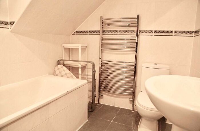 3 Bedroom Property To Rent In Montana Road, London, SW17