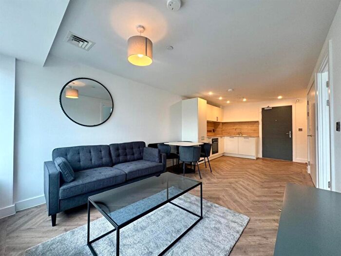 1 Bedroom Apartment To Rent In Upper Gough Street, Birmingham, B1