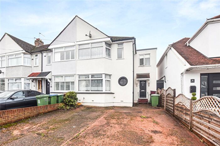 3 Bedroom End Of Terrace House For Sale In Shirley Avenue, Bexley, Kent, DA5
