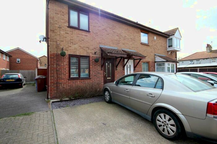 2 Bedroom End Of Terrace House To Rent In Burns Place, Tilbury, Essex, RM18