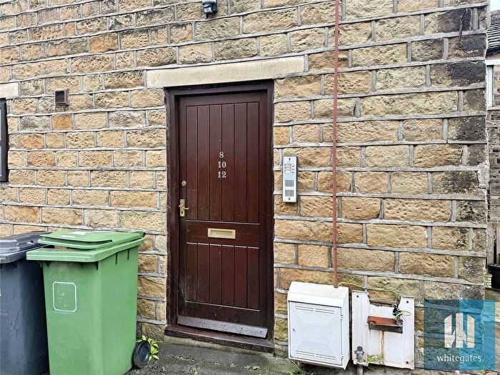 1 Bedroom Flat To Rent In Tunnel Street, Netherton, Huddersfield, West Yorkshire, HD4