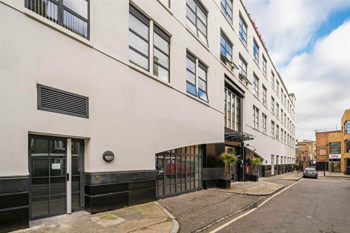 1 Bedroom Flat For Sale In Carlow Road, Camden, NW1