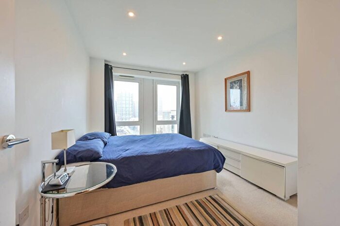 1 Bedroom Flat To Rent In Enterprise Way, Wandsworth, London, SW18
