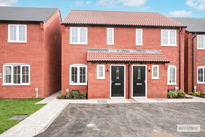 2 Bedroom Semi Detached House To Rent In Nero Avenue, Nuneaton, CV11