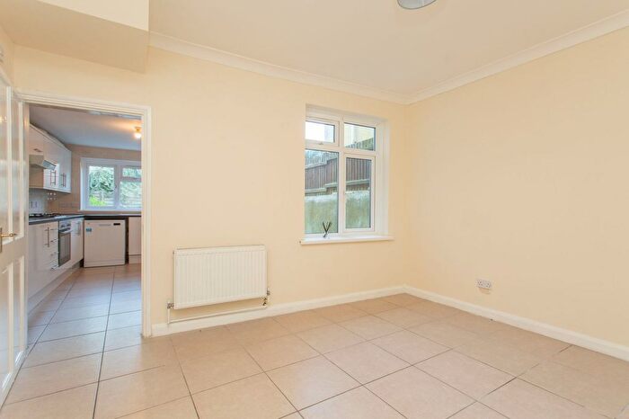 3 Bedroom Terraced House For Sale In Buckland Avenue, Dover, CT16