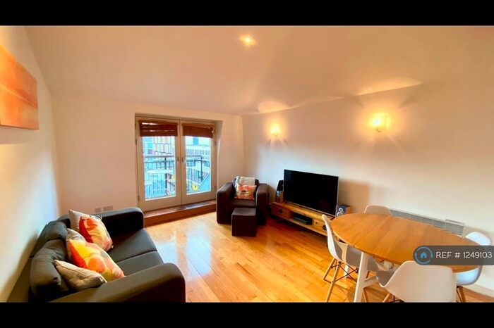 2 Bedroom Flat To Rent In City Road, London, EC1V