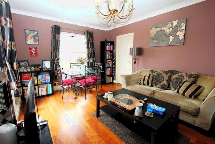 2 Bedroom Flat To Rent In Navigation Walk, Leeds, LS10