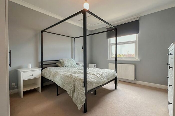 2 Bedroom Flat To Rent In Kent House Road, Sydenham, London, SE26