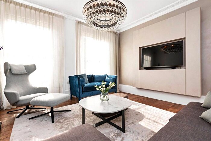 4 Bedroom Terraced House To Rent In Amwell Street, London, EC1R