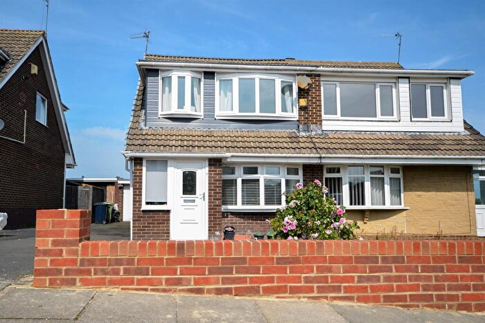 3 Bedroom Semi-Detached House To Rent In Symington Gardens, Sunderland, SR3
