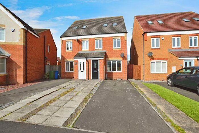 3 Bedroom Semi-Detached House For Sale In Talisman Way, Blyth, NE24