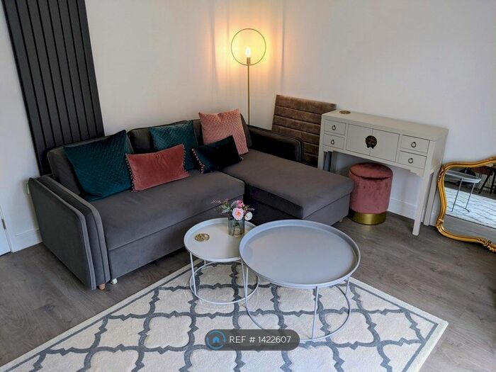 3 Bedroom Detached House To Rent In Bassledene Road, Sheffield, S2