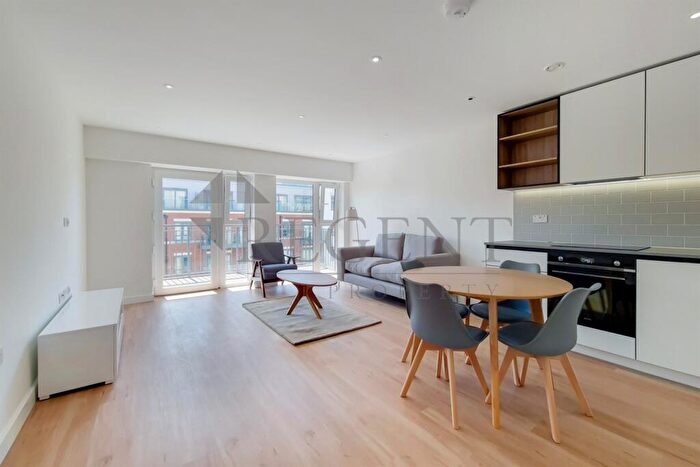 2 Bedroom Apartment To Rent In Finlay House, Beaufort Park, NW9