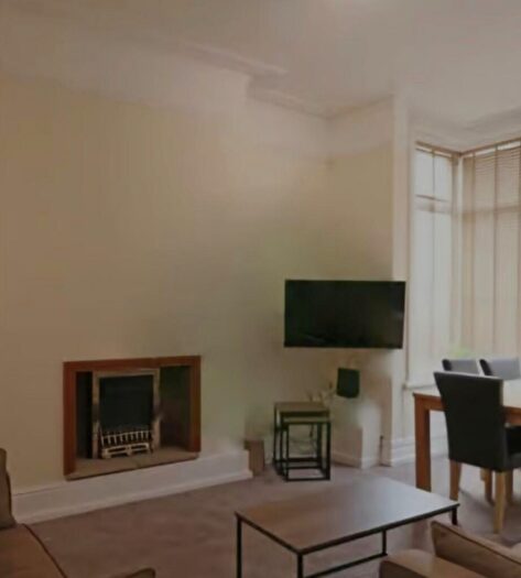 4 Bedroom Terraced House To Rent In Knowle Road, Leeds, West Yorkshire, LS4